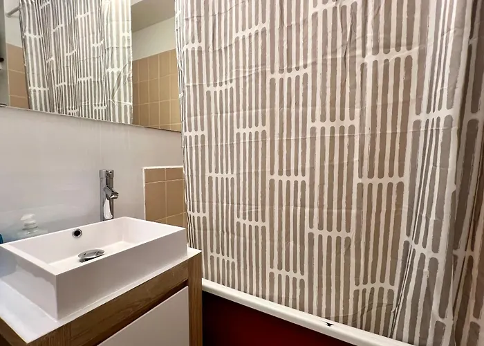 Le Balme Wifi/parking/balcony דירה